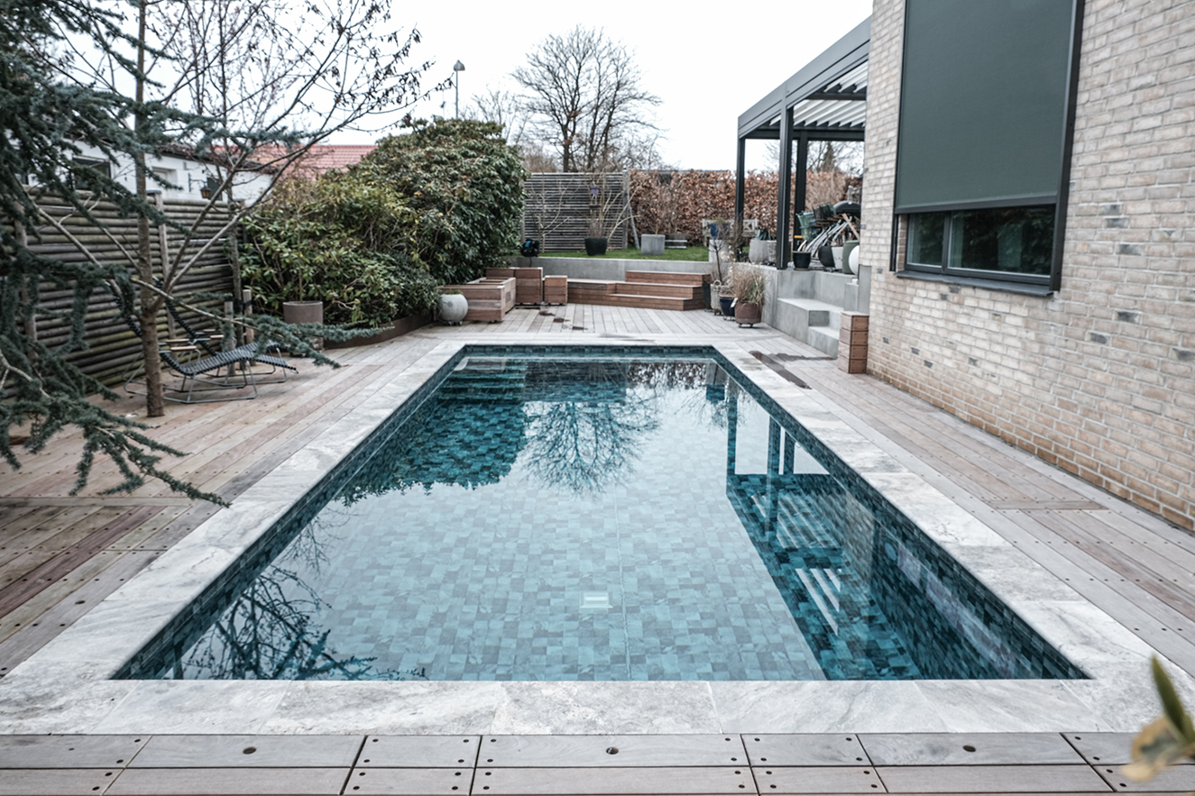 Arkitekttegnet have - betonpool