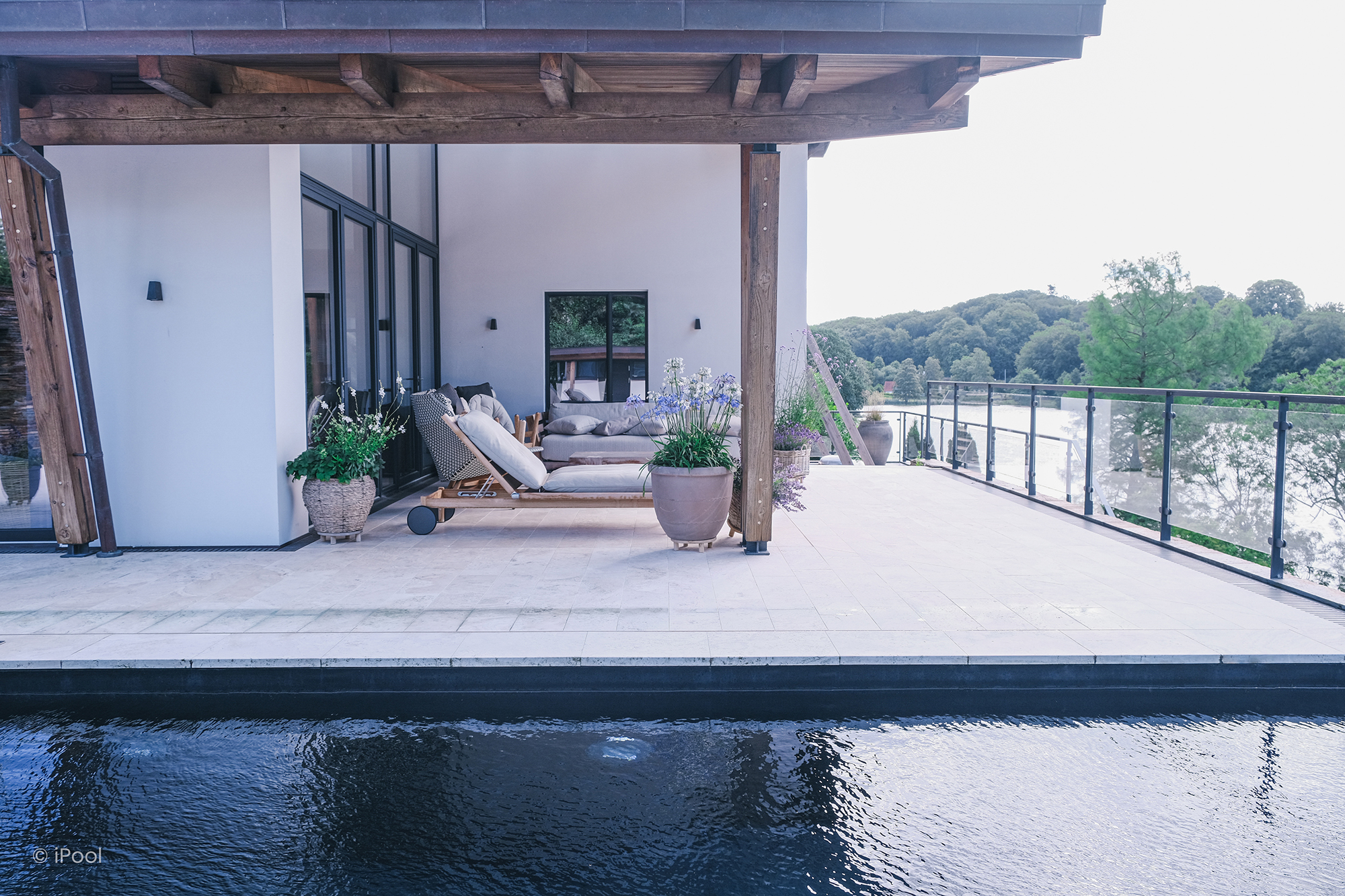 Betonpool Infinity